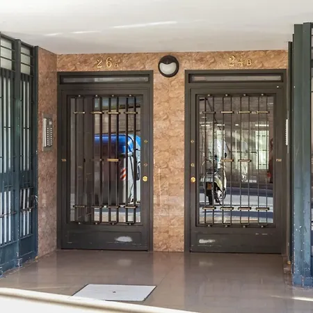 Nice And Cozy 4 Bedroom In Sants-montjuic Bcn